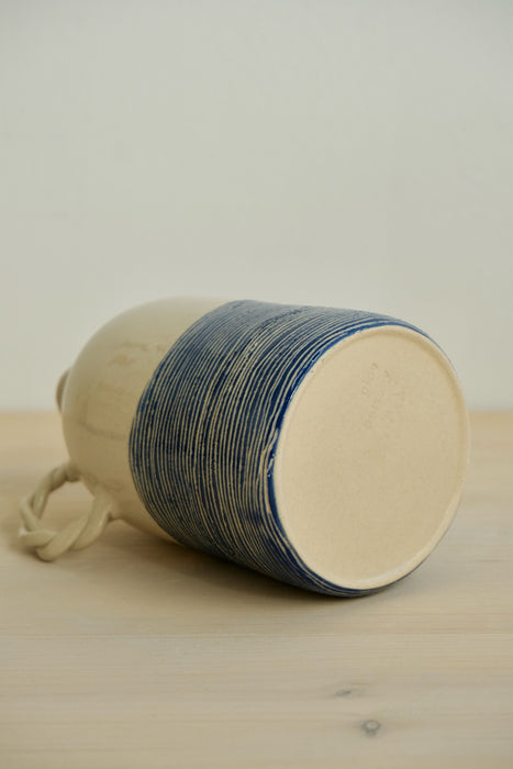 Deep Blue olive oil bottle – underside