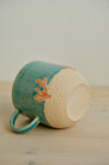 Taza Latte Coral – base tallada con textura
